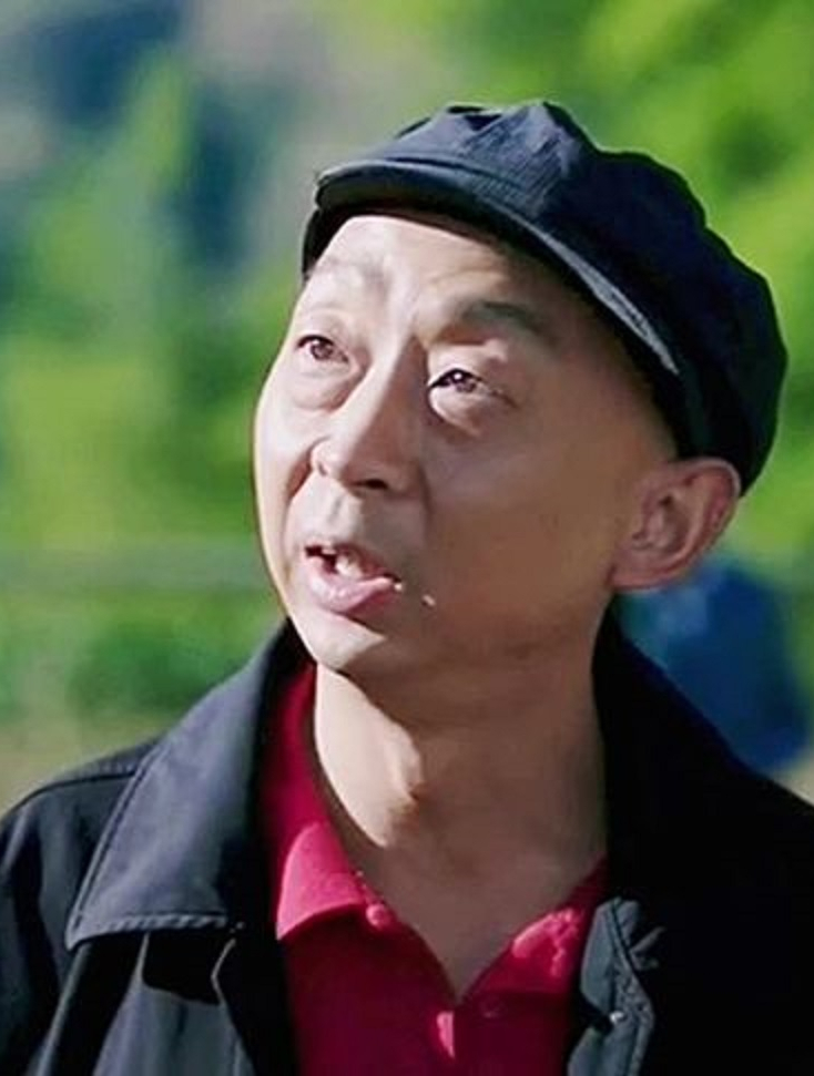 黑心商人把死鸡苗卖给村民,不料竟被帅哥一眼看穿(2)
