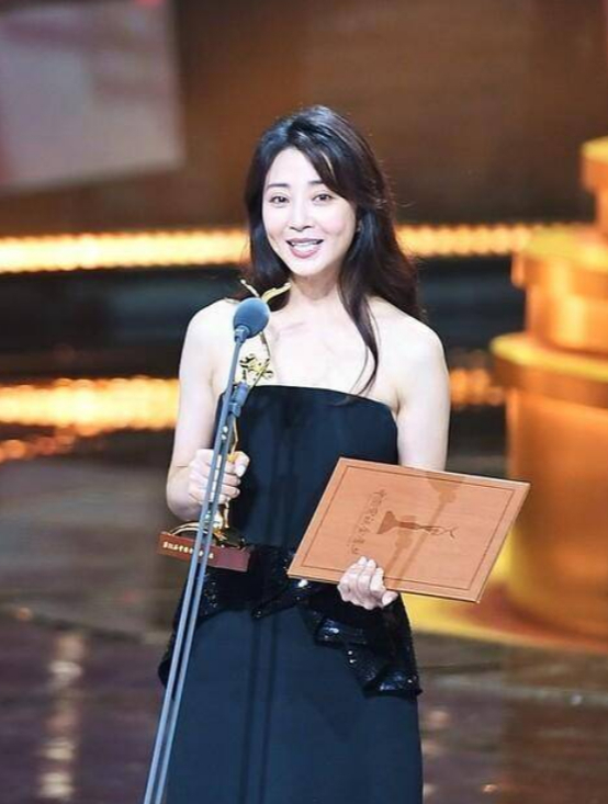 金鹰奖成功上岸,殷桃忍4年的气出了,马少骅让流量明星无地自容1