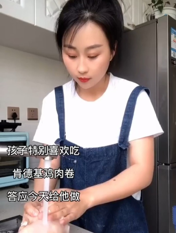 外面卖十几元的肯德基鸡肉卷,在家做成本不到2元