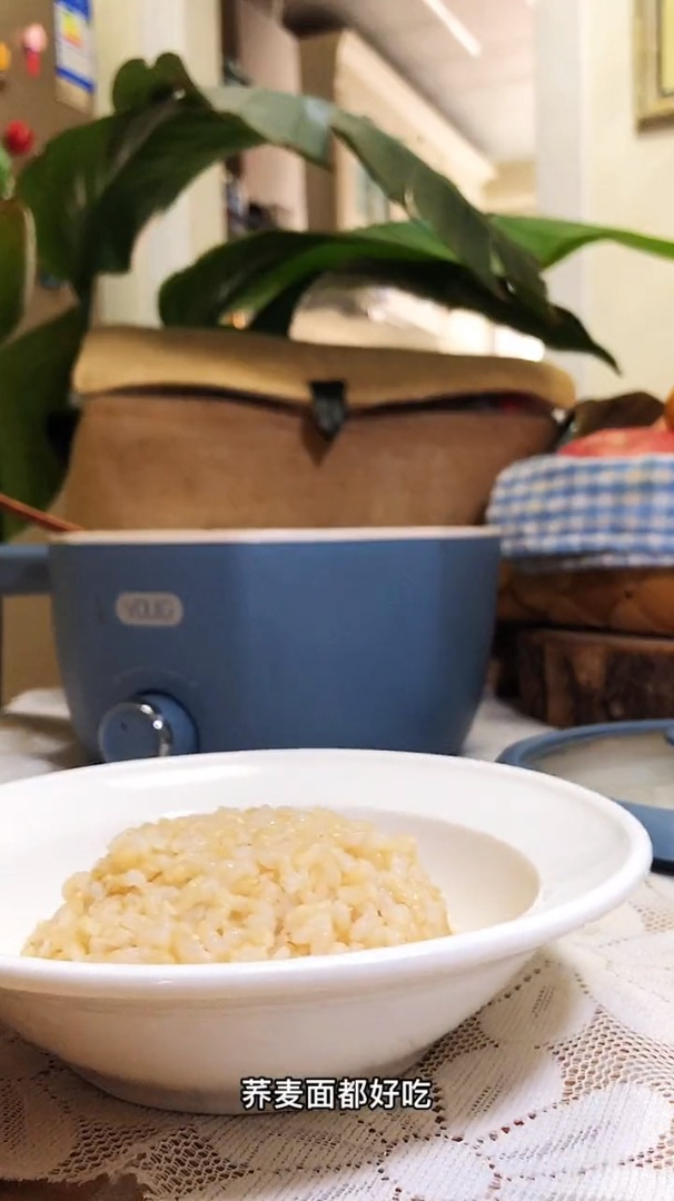肚子太饿了,做了个拌荞麦面拌糙米饭都好吃的鱼香茄子,无油没负担