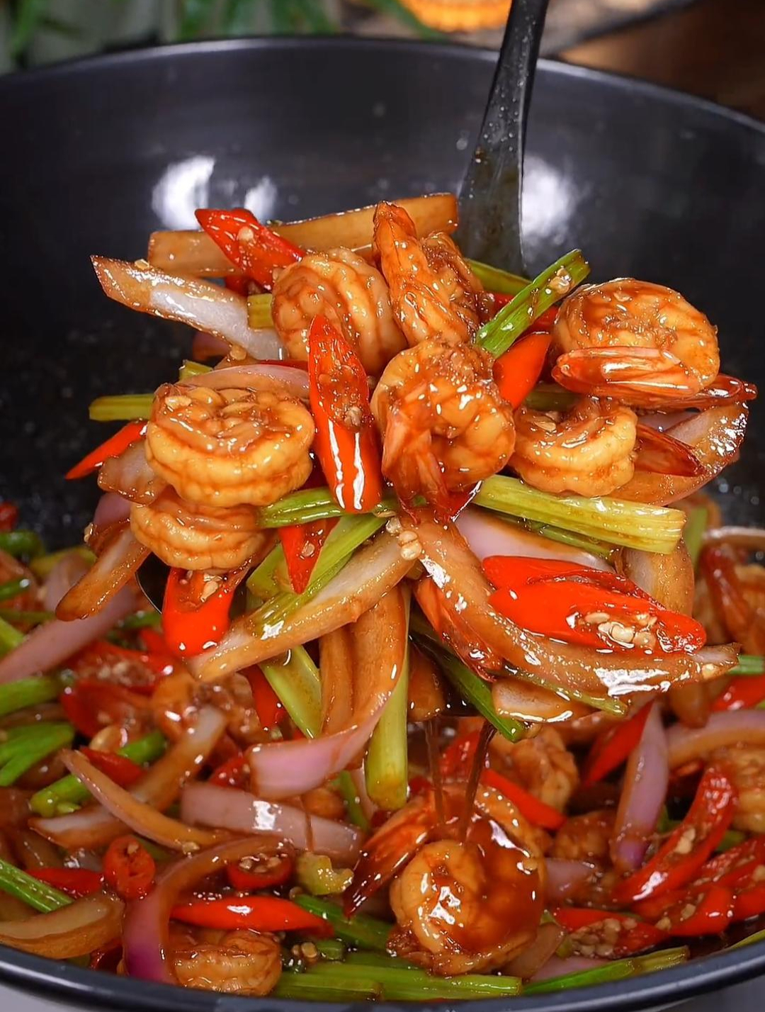 芹菜炒虾仁,做法简单,怎么吃都不腻