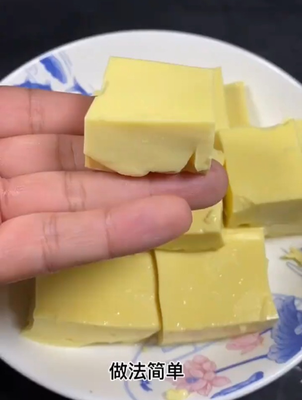 酒店里的鸡蛋豆腐原来这样做的,做法简单,一看就会在家也可以做
