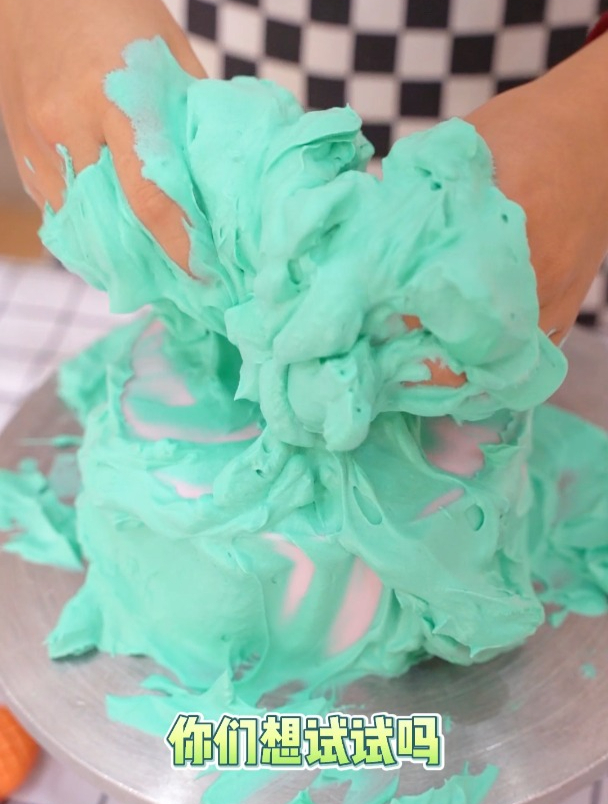 学姐VS学弟,毁蜡笔小新蛋糕