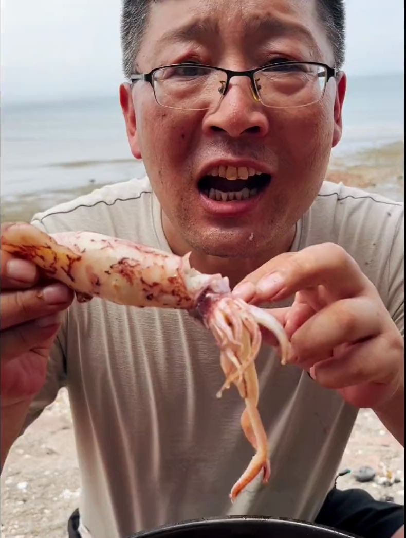 海边人吃海鲜就是这么简单,海兔你是怎么吃的