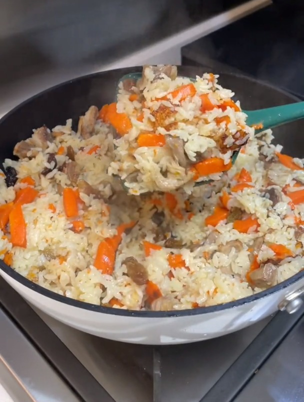 在家做羊肉手抓饭,简单好吃!