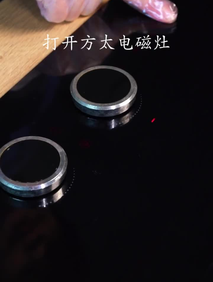分享一个能吃5碗大米饭的菜五花肉炖豆角,家常做法
