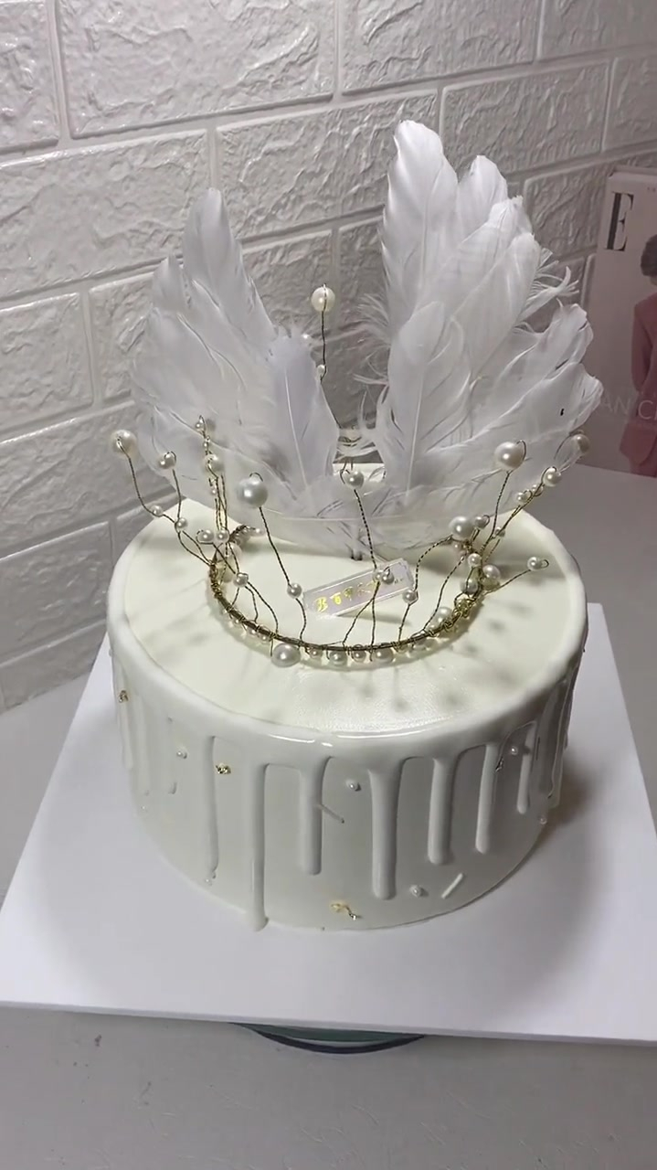 女朋友妹妹过生日,斥巨资买的蛋糕,结果要和我分手!