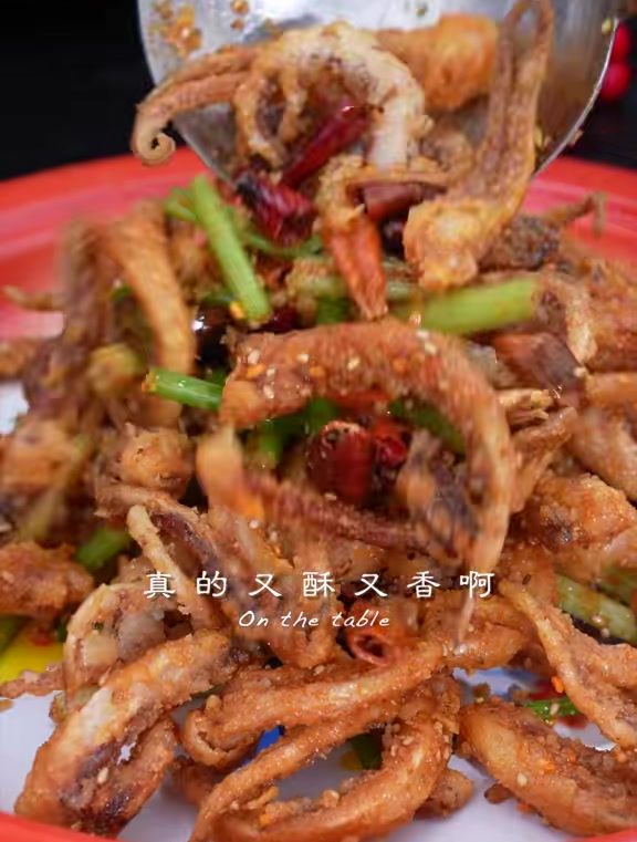 一定要学会这个烧烤味的香辣鱿鱼须,焦香酥脆,你家人能夸你一天