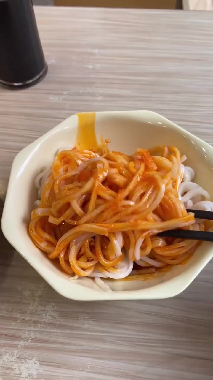 地道腊汁肉夹馍之一