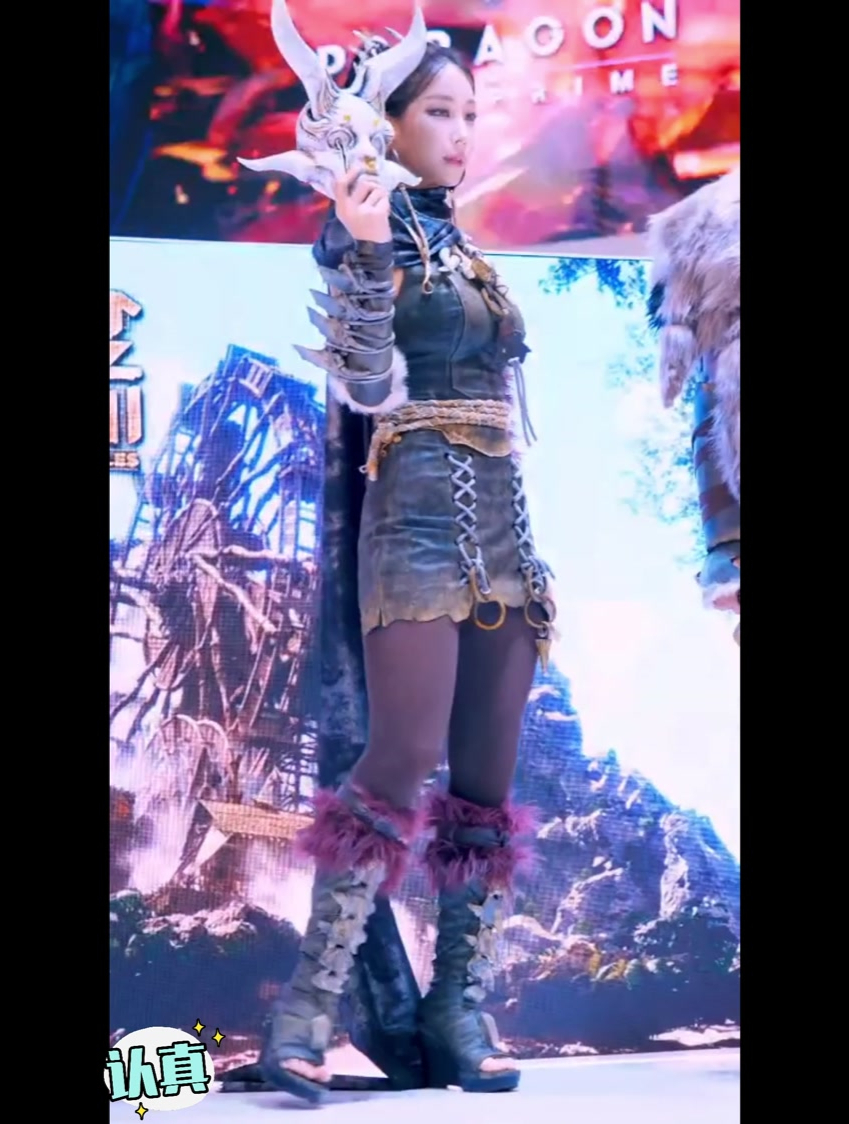 cos小姐姐 明媚妖娆 面赛芙蓉