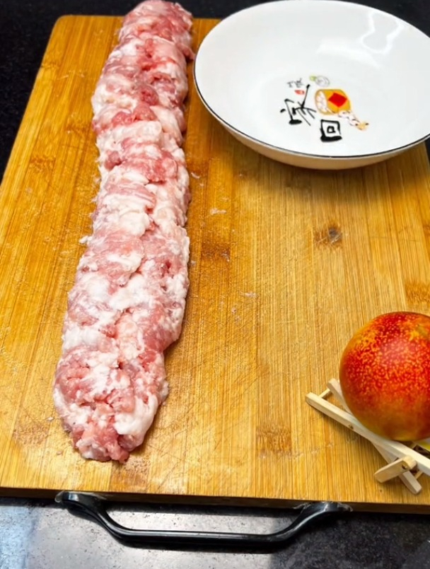 美食制作:新鲜大肉包子