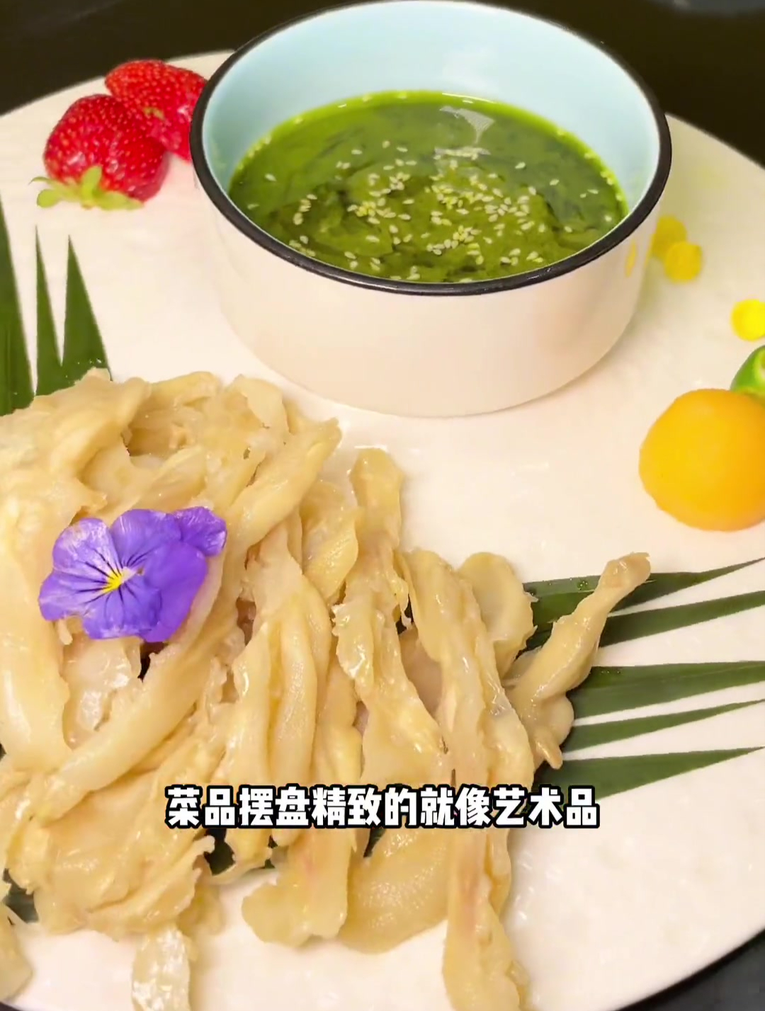 宝鸡这家,神仙饭店,背靠陈仓老街脚下渭河之水,室外帆船造型