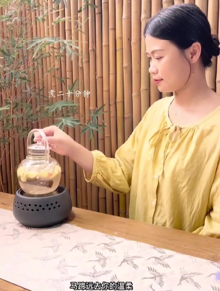 风再大也吹不回从前 苹果肉桂茶