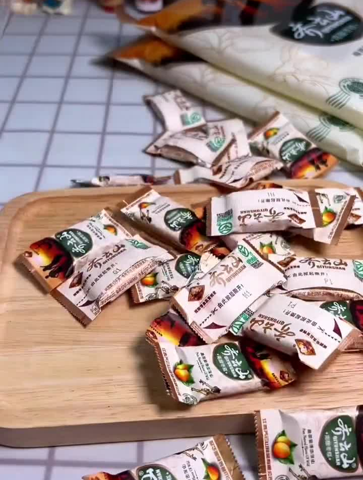 柔韧又劲道的酸枣糕,是齐云山的特产