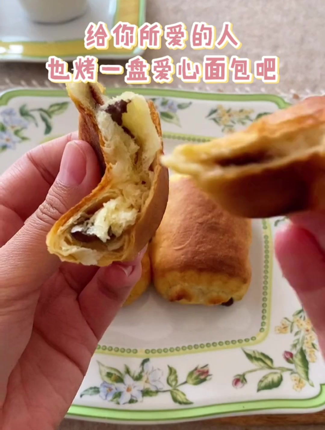 藏在易拉罐里的巧克力夹心面包,不用发面,十分钟搞定