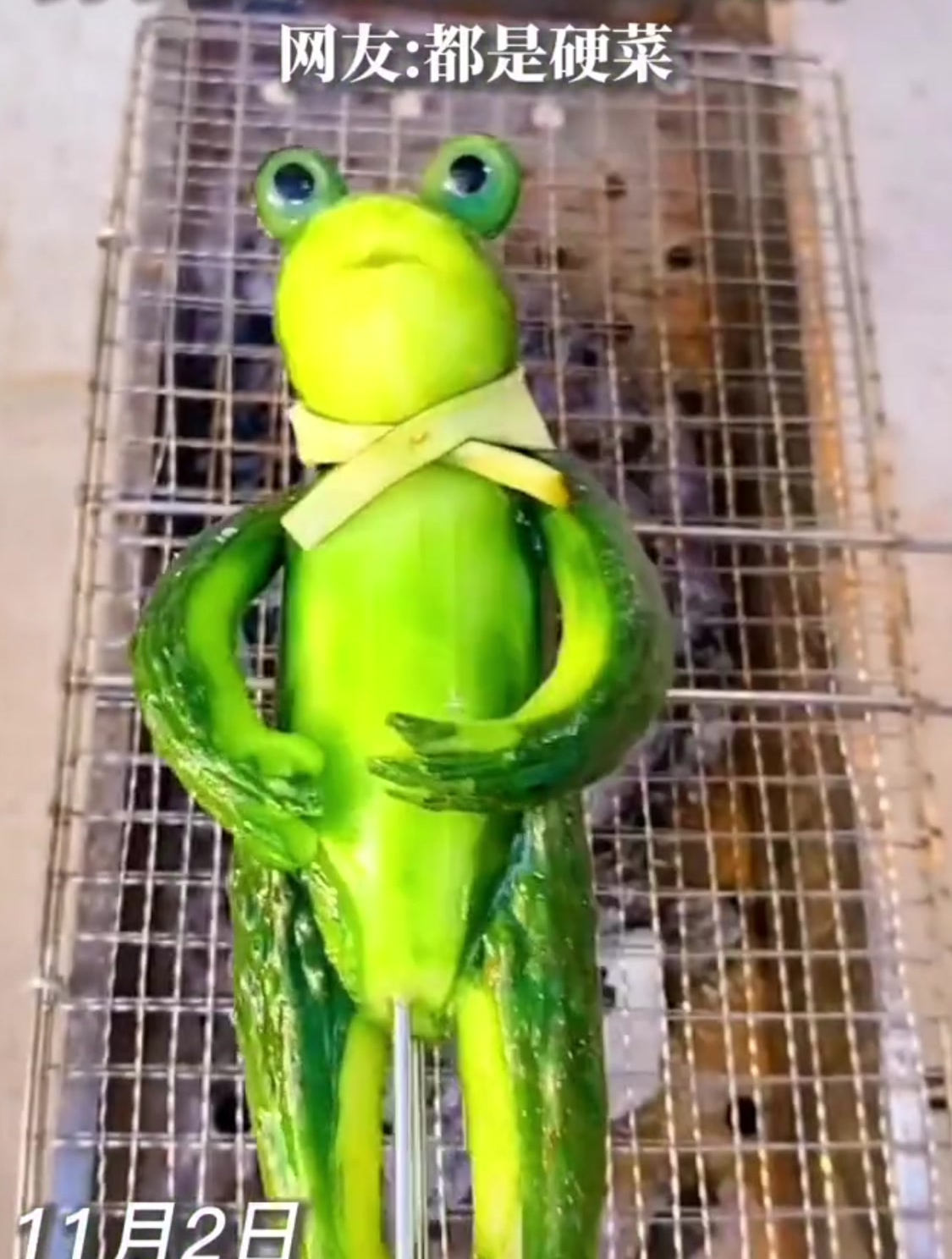 食品雕刻爱好者用果蔬做出各种创意造型,打造出一个“动物园”