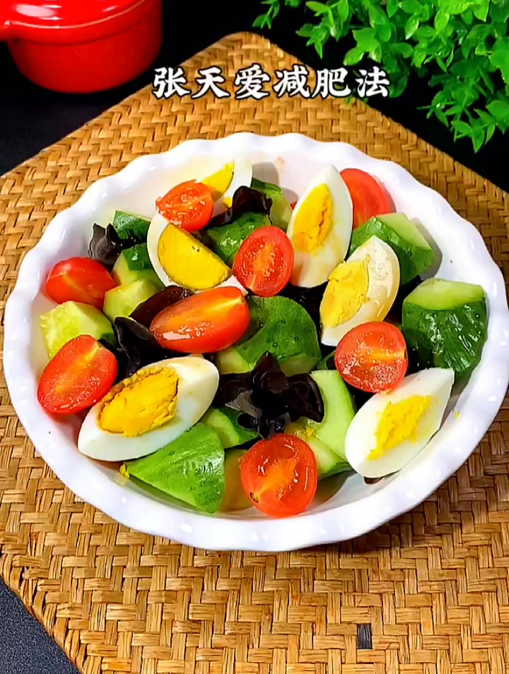 张天爱极速瘦身法水煮蛋+生黄瓜,一周能瘦15-20斤