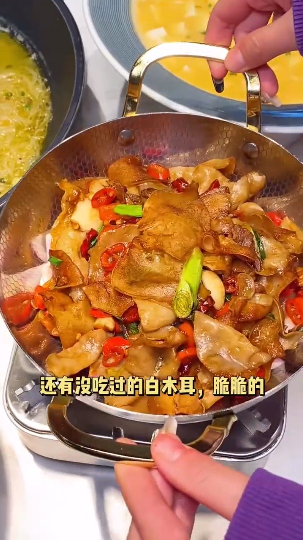 被这个鱼头惊艳了!正儿八经的湘菜馆子,真的绝绝子!