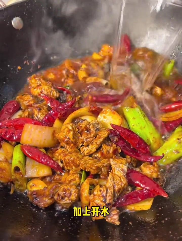 在家做的牛肉板面,太好吃啦,好吃到尖叫