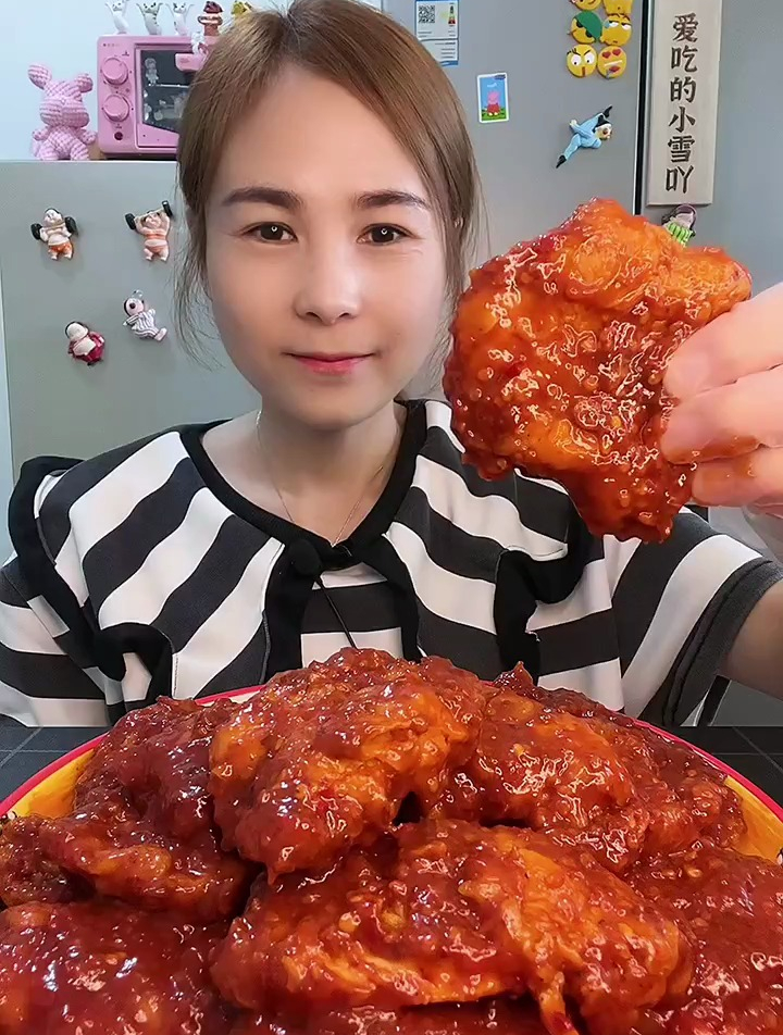 甜辣炸鸡,配个可乐就完美了