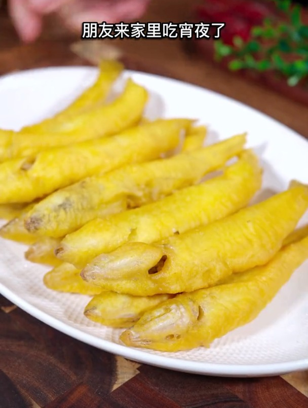 这到沙丁鱼是宵夜的最佳选择,朋友每次来家里都要吃