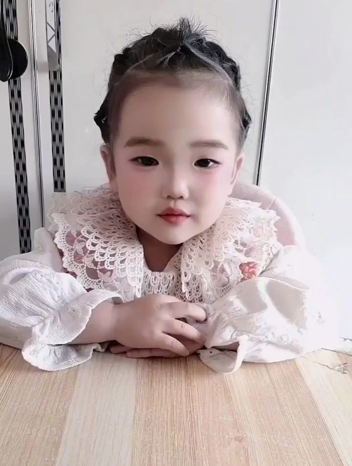 幼儿识车标糖豆说长大以后开宝马,她有她的理由