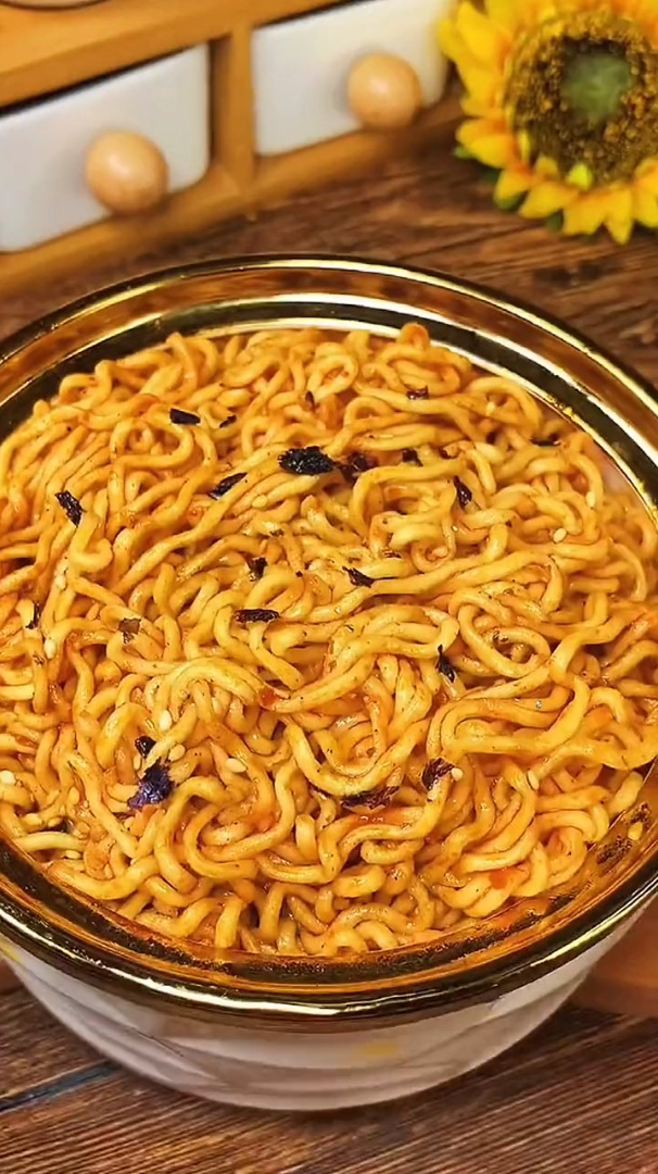 白象这款小龙虾拌面太好吃了