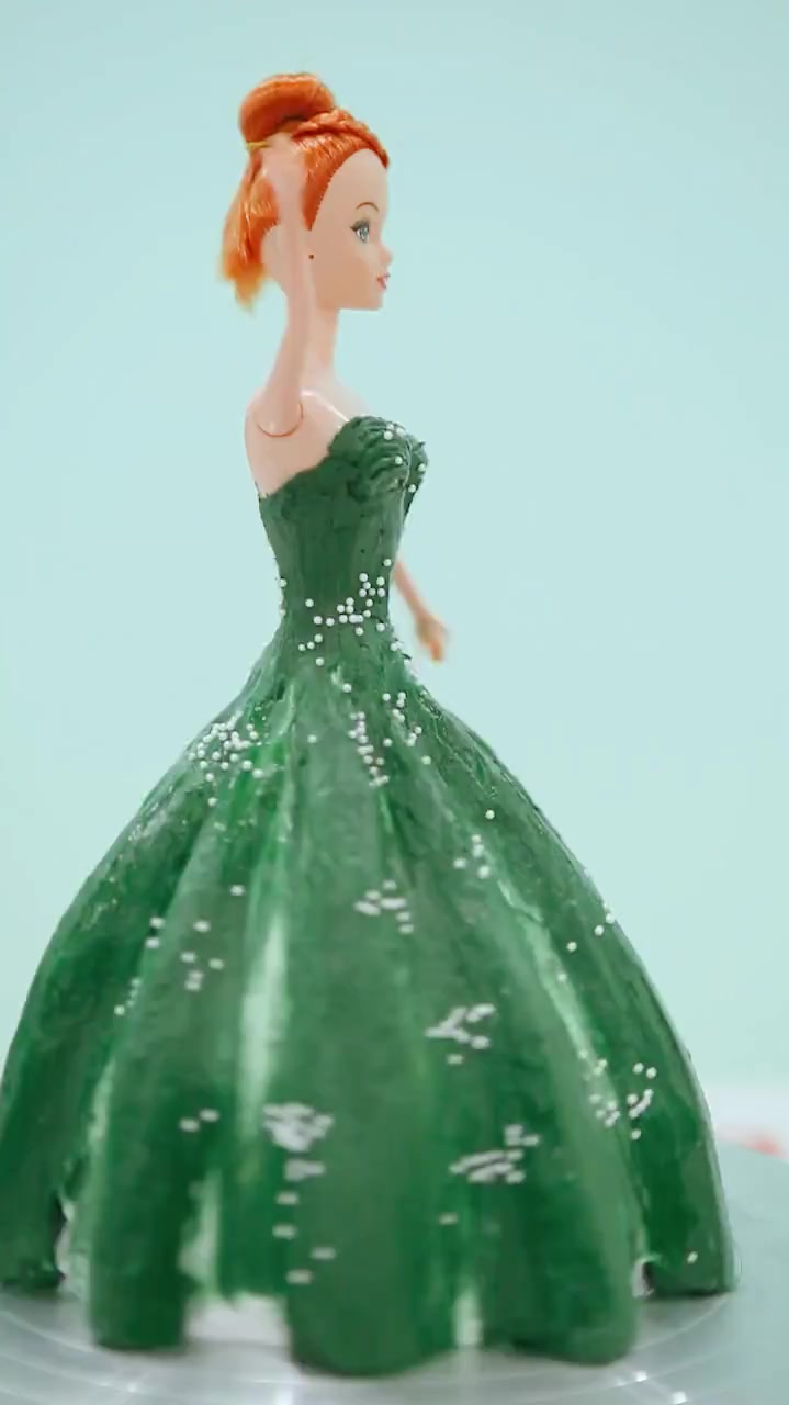 芭比娃娃蛋糕~ 生日蛋糕 美食