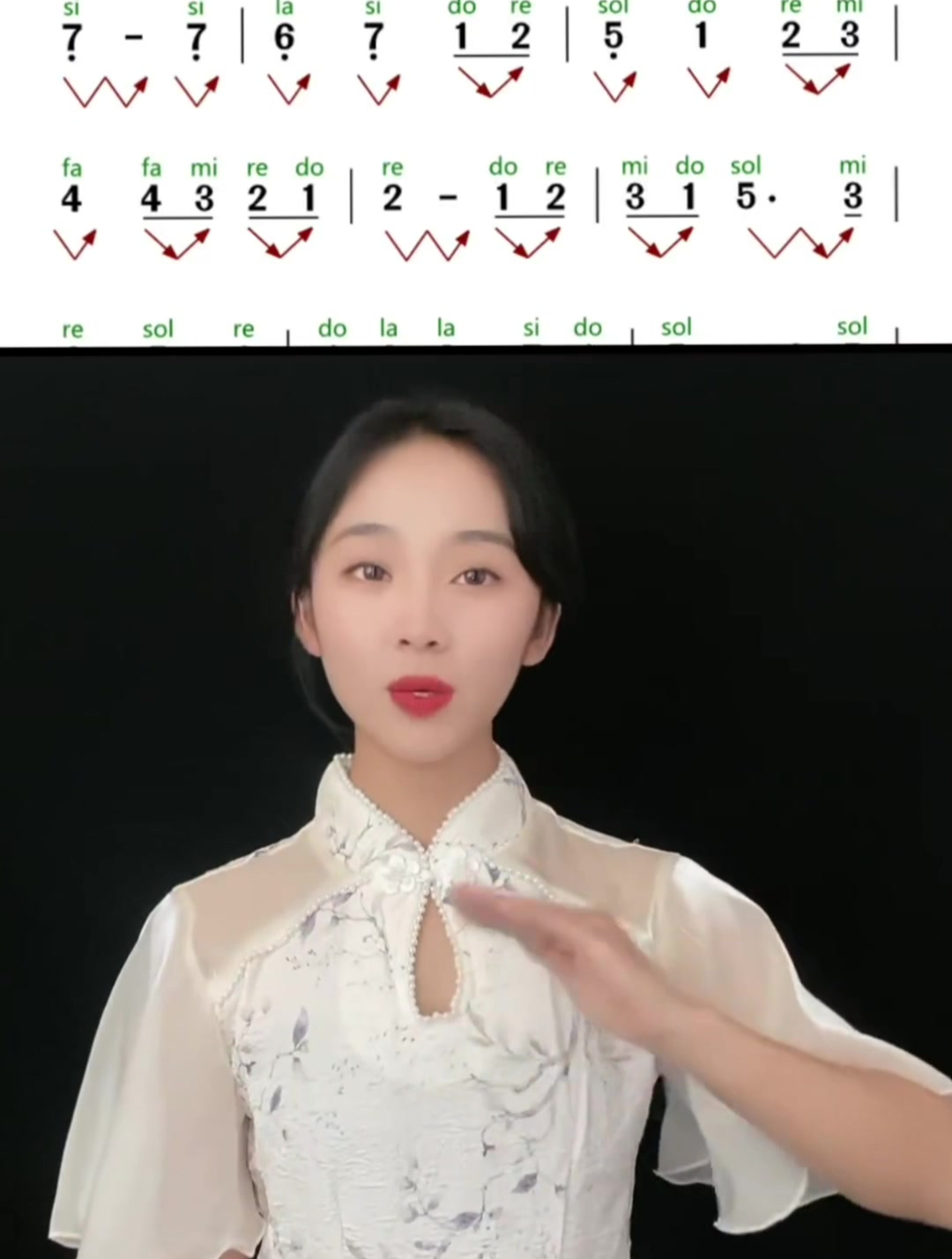 《千与千寻》简谱教唱,每天练五遍,解决音准问题