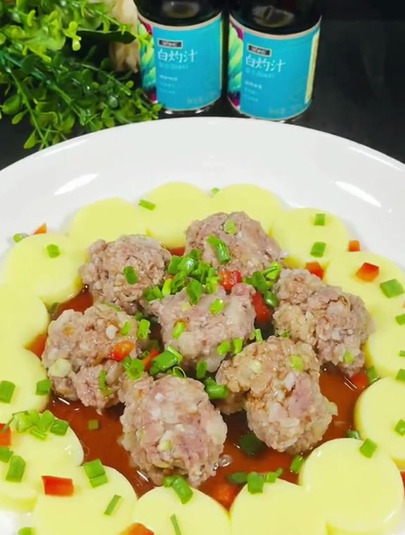 这样做的肉丸蒸豆腐你吃过吗,简单易做连汤汁都不剩