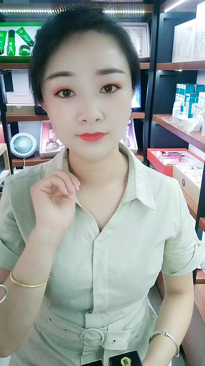 鱼子酱淡纹紧致眼霜,淡纹效果不错