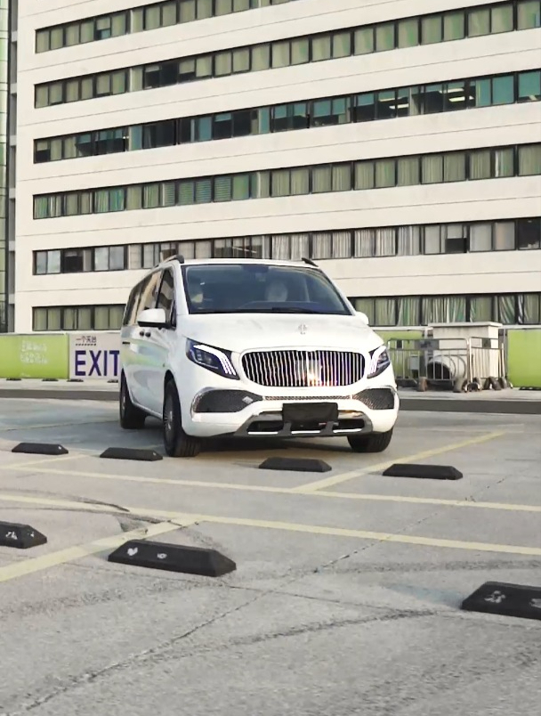 奔驰面包车升级后吊打埃尔法