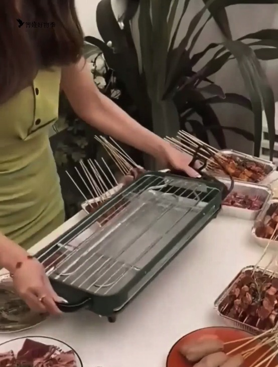 自己在家也能做烧烤,全靠这个无烟电烤炉好吃又健康