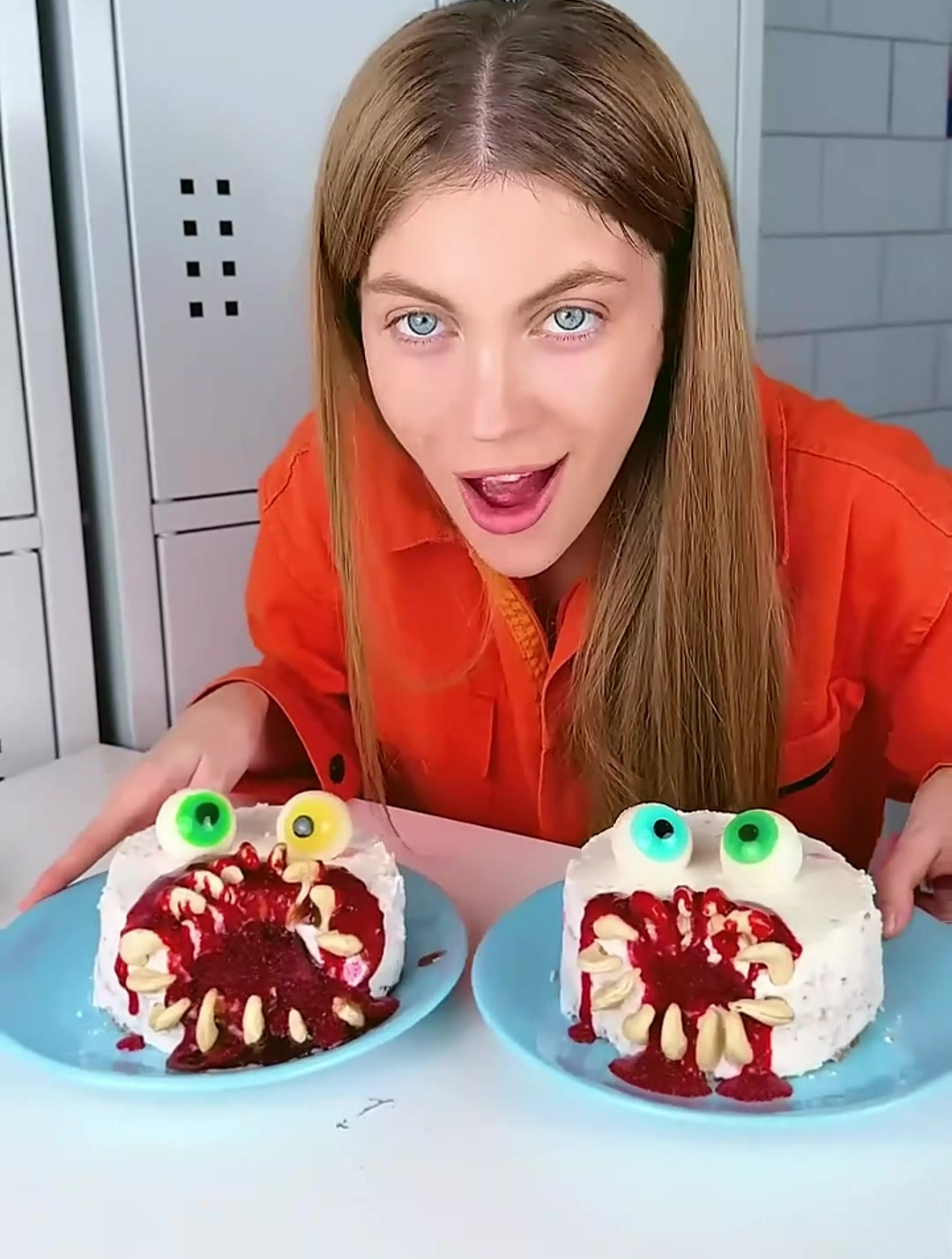 搞笑段子:高跟鞋不小心踩破了他的蛋糕怎么办