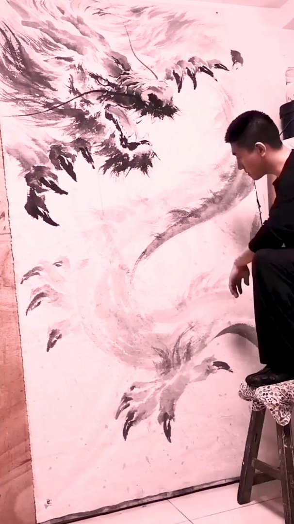 国画现代水墨写意中国龙