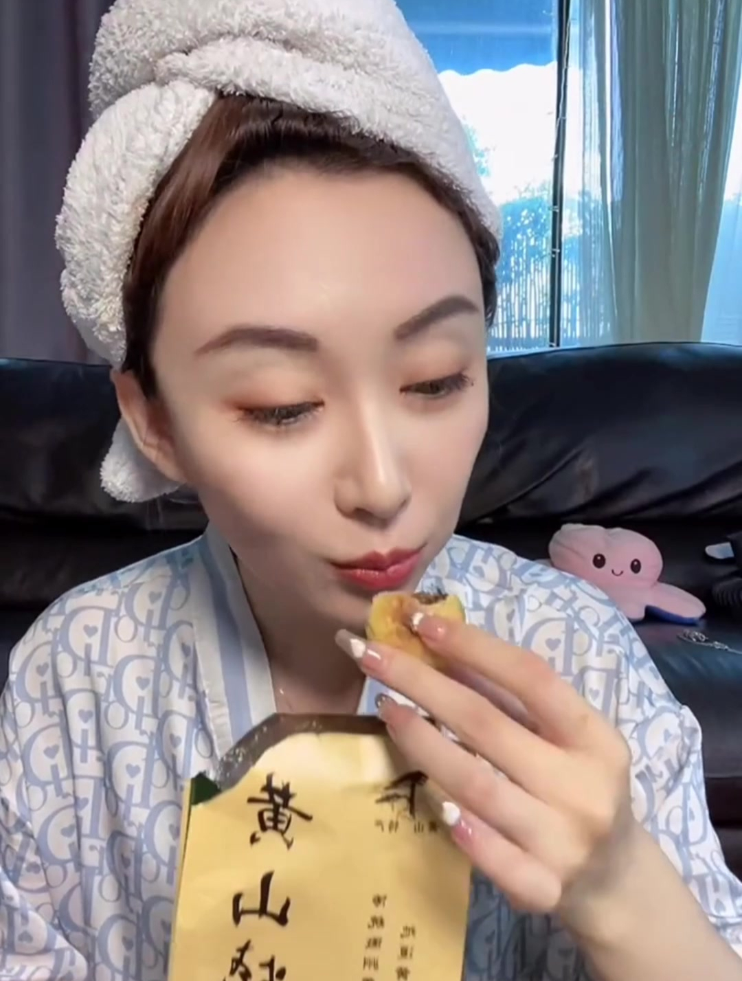 69元6大袋!鲜香酥脆!正宗黄山烧饼!满满都是猪肉和梅干菜!