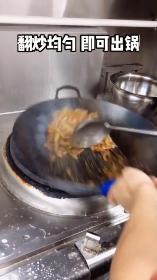 原来经常吃的“咸鱼茄子煲”做法这么简单,饭店厨师是这样做的