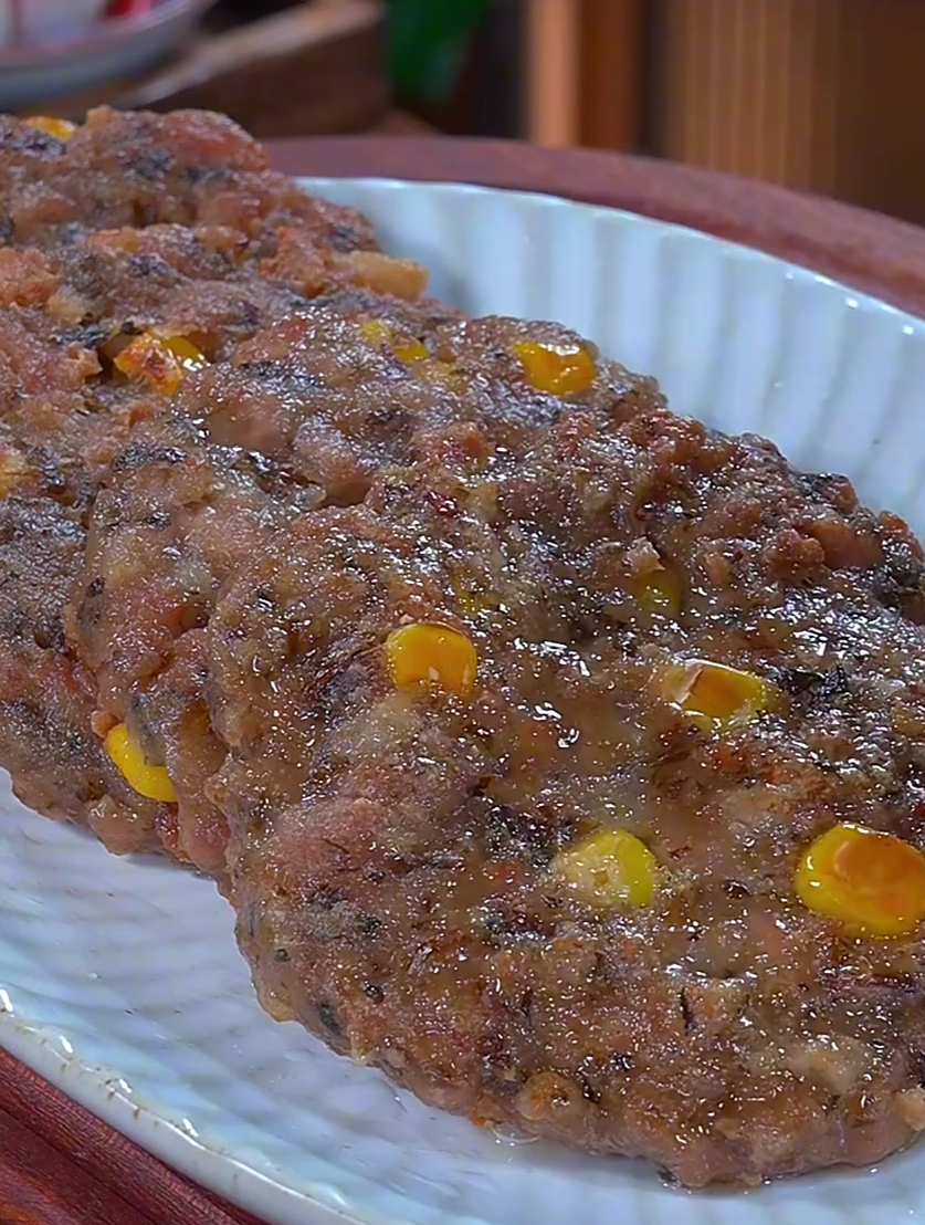 这个梅菜煎饼,外酥里嫩,一口下去满口香