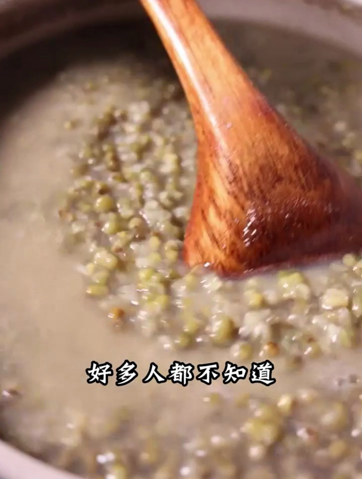 过了立秋还这么热,还是喝完绿豆沙降降火