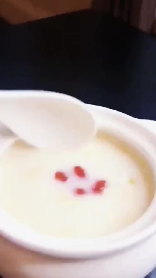 山药玉米鸡蛋羹,月子里也适合的一款汤哦