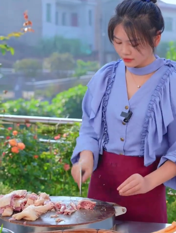 哄婆婆妈开心的一天,做一道啤酒烧鹅,比烧鸭好吃多啦