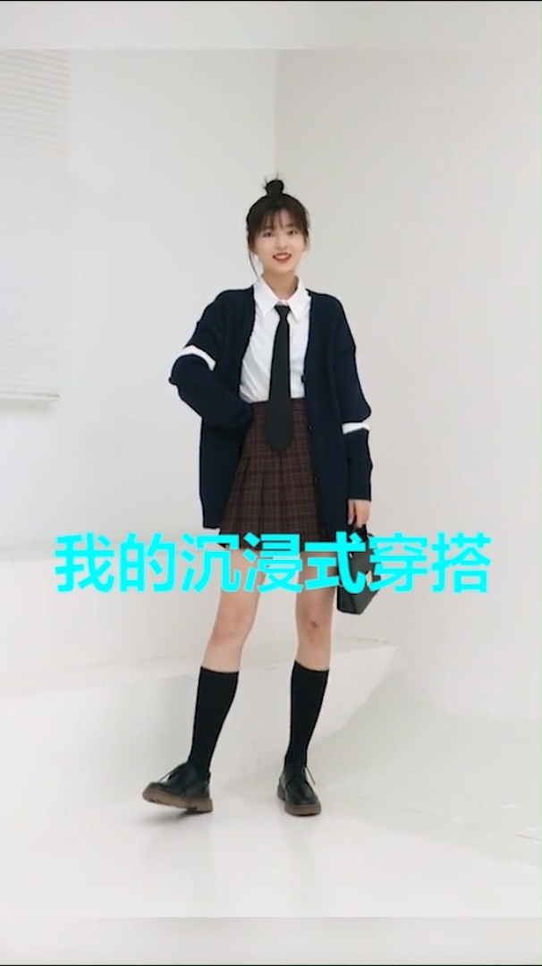 让一让,美丽的学姐驾到了