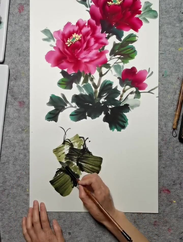 快来学习画带粽子鸡蛋的端午主题牡丹作品吧
