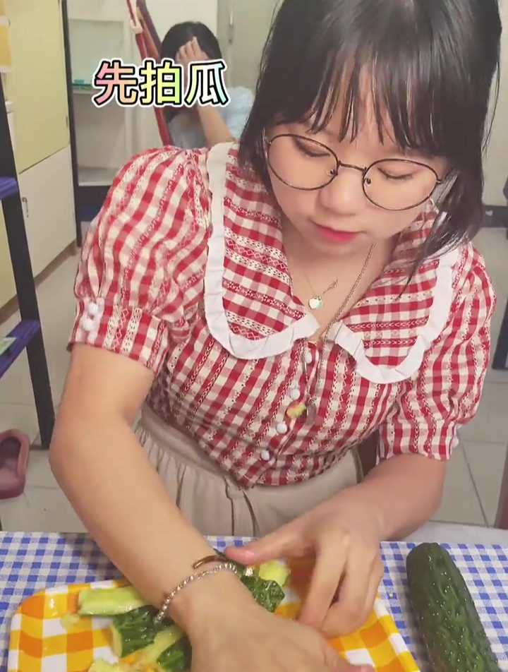 夏日凉拌菜系列第二弹,五彩大拌菜不要太好吃哦