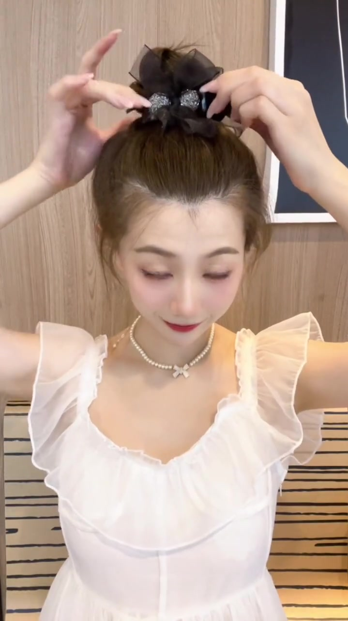满钻丸子头抓夹女后脑勺发夹发卡盘发神器夹子头饰女鲨鱼夹ins风