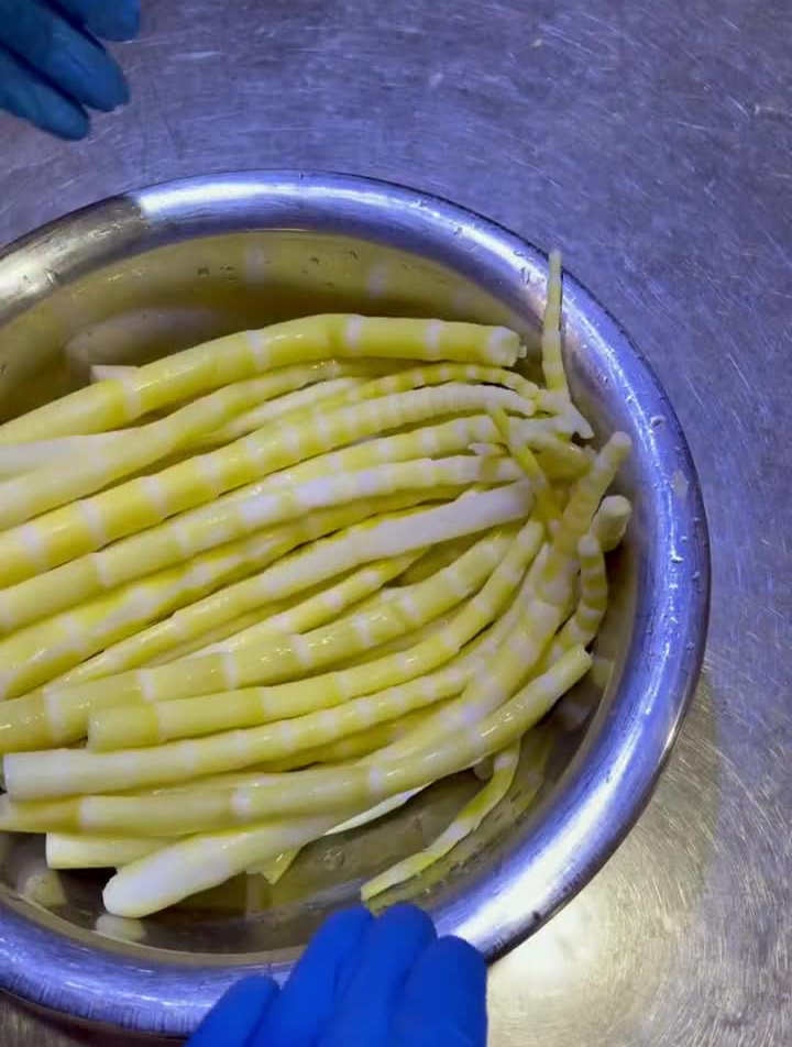 干凉菜15年了,泡椒罗汉笋教程来了。舌尖上的美食