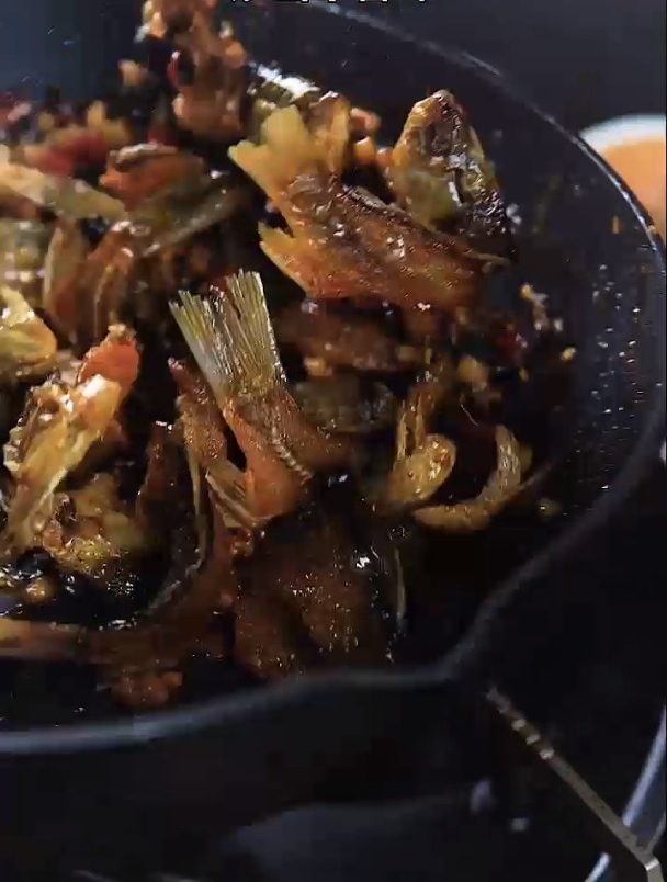 连骨头都能一起嚼的豆豉鲫鱼