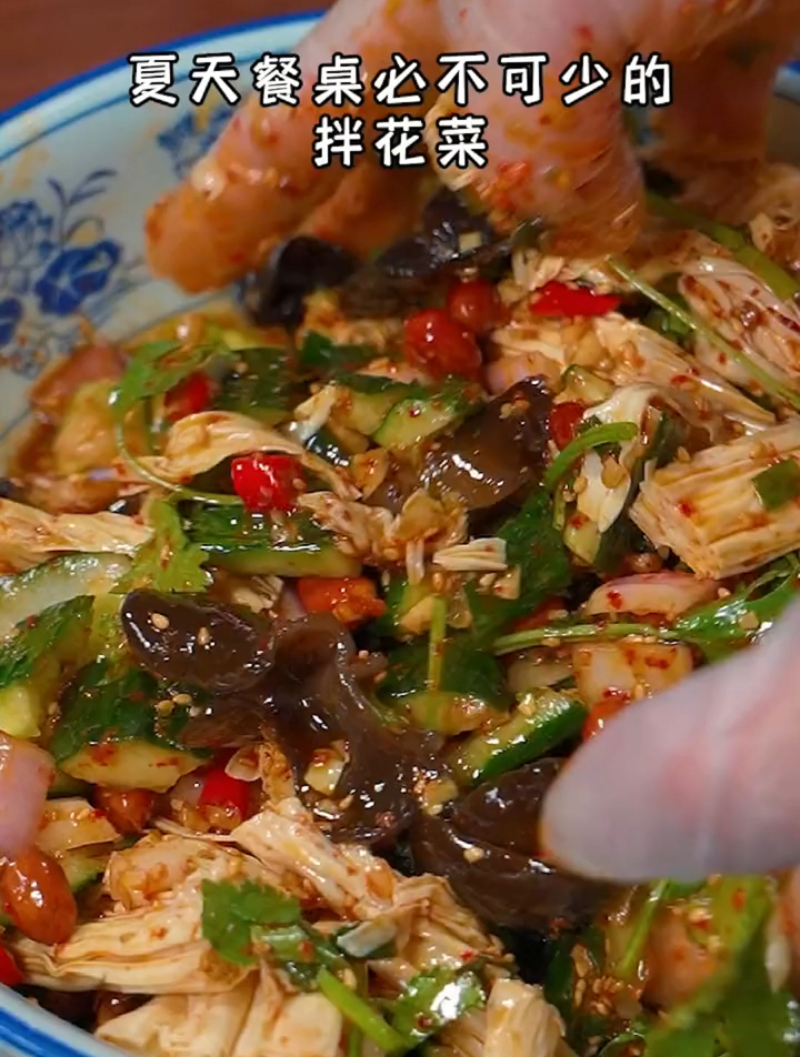 夏天到了,又到了吃拌花菜的季节,你还记得花菜怎么拌好吃吗?