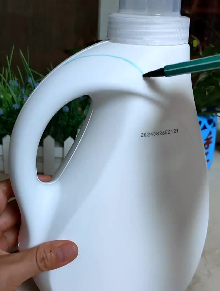 洗衣液瓶制作白天鹅花盆,简单美观又实用