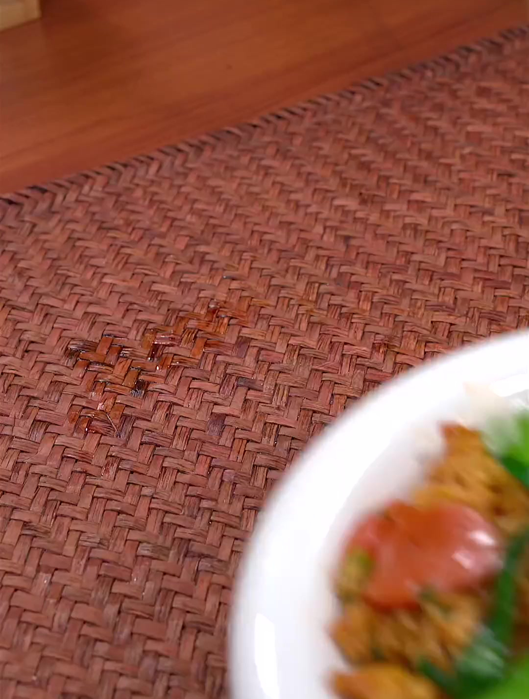 大鱼大肉吃腻了 就来碗炒面吃吃吧 简单又好吃